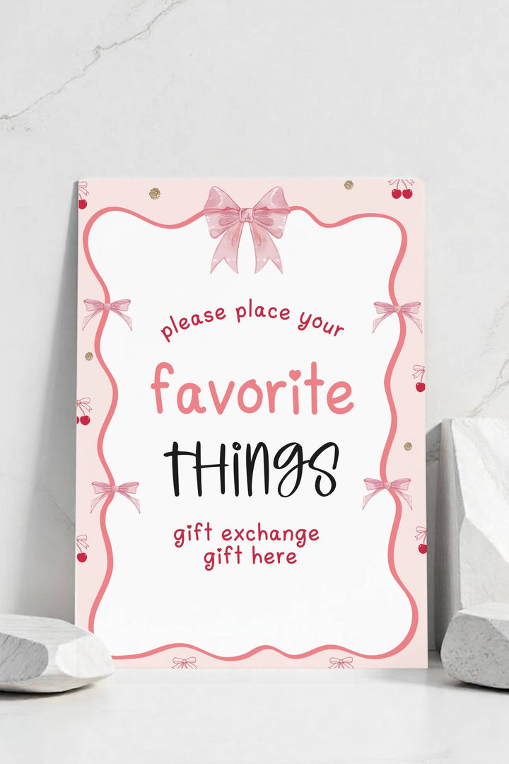 Holiday Table Signs - Favorite Things, festive printable table sign for holiday gatherings