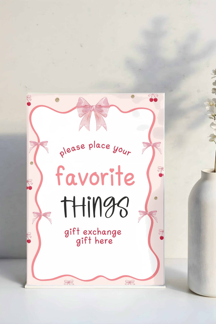 Holiday Table Signs - Favorite Things, festive printable table sign for holiday gatherings