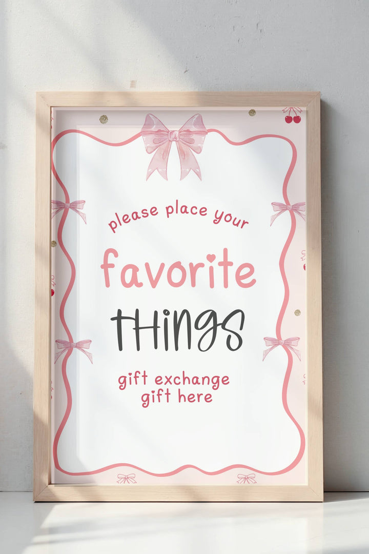 Holiday Table Signs - Favorite Things, festive printable table sign for holiday gatherings